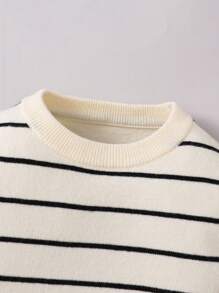 1 pièce Jeune garçon Casual Collège Confortable Mode Simple Pratique Tout-allant Collège avec Rayures Confortable Épais Chaud Col Rond Tricot Garçons Tricot Pour Tenues Enfants Jeune Garçon Vêtements Retour à l'école Tenues Garçons Quotidien Convenant à l'école Convenant aux Voyages Convenant aux Sports Convenant à l'Automne et à l'Hiver