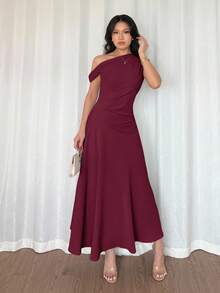 Elenzga 女士优雅奢华正式长裙，不对称领口，荷叶边细节，A 字廓形，拉链开合，酒红色，适合万圣节、圣诞节、国庆节、新年派对、毕业典礼、婚礼、角色扮演 - 中紫紅色 - 查看 3