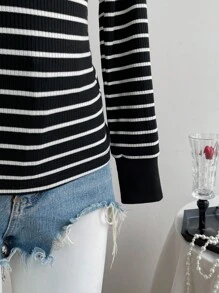 Elamini Áo thun cổ tròn tay dài ôm sát, vải sọc đen trắng, không cổ, khóa kéo nửa, cài nút, thiết kế tối giản, phong cách đường phố thường ngày, trang phục cổ điển, đa năng cho phụ nữ vào mùa xuân/thu - Đen và trắng - Xem 8