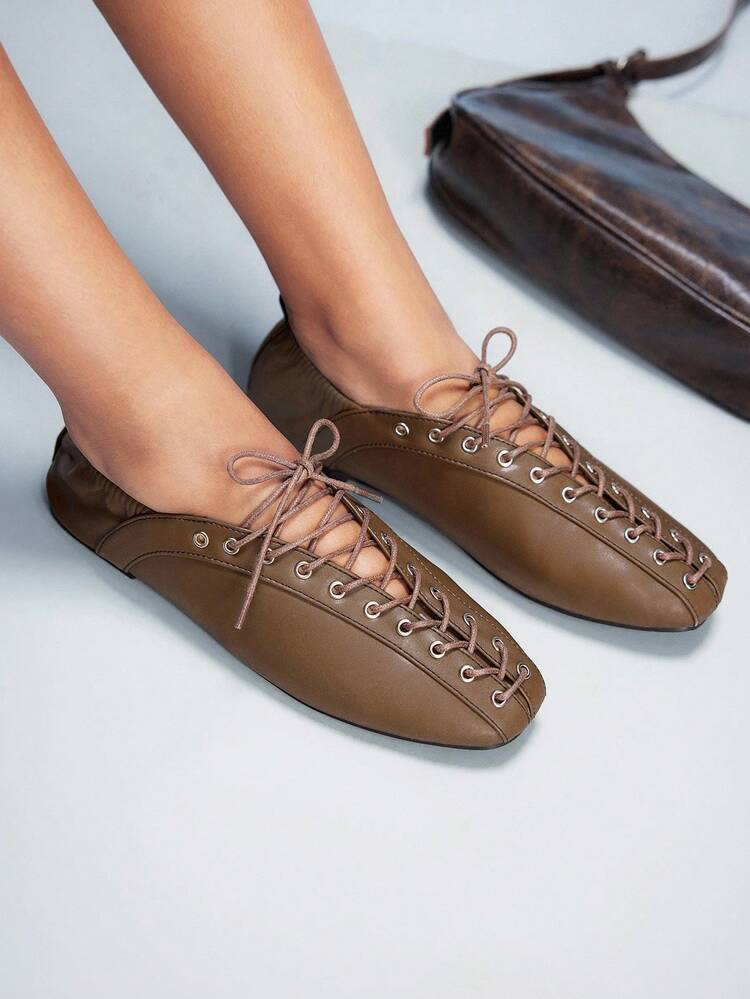 CUCCOO GRLICON Women's Fashion Minimalist Motorcycle Style Lace-Up Flat Shoes, Versatile Outfit For Neutral, Sweet, Punk, Ballet, Back To School, Halloween, Christmas Party