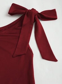 Sweetra 女式金属花朵装饰褶饰肩部褶饰下摆时尚连衣裙