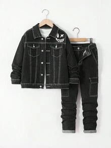 SHEIN Conjunto informal de dos piezas para niño preadolescente con chaqueta de mezclilla negra suelta con estampado de cara sonriente y cómodos jeans elásticos ajustados, ropa cómoda y sencilla para diario, invierno, otoño, festivales y uso escolar - Negro - Ver 5