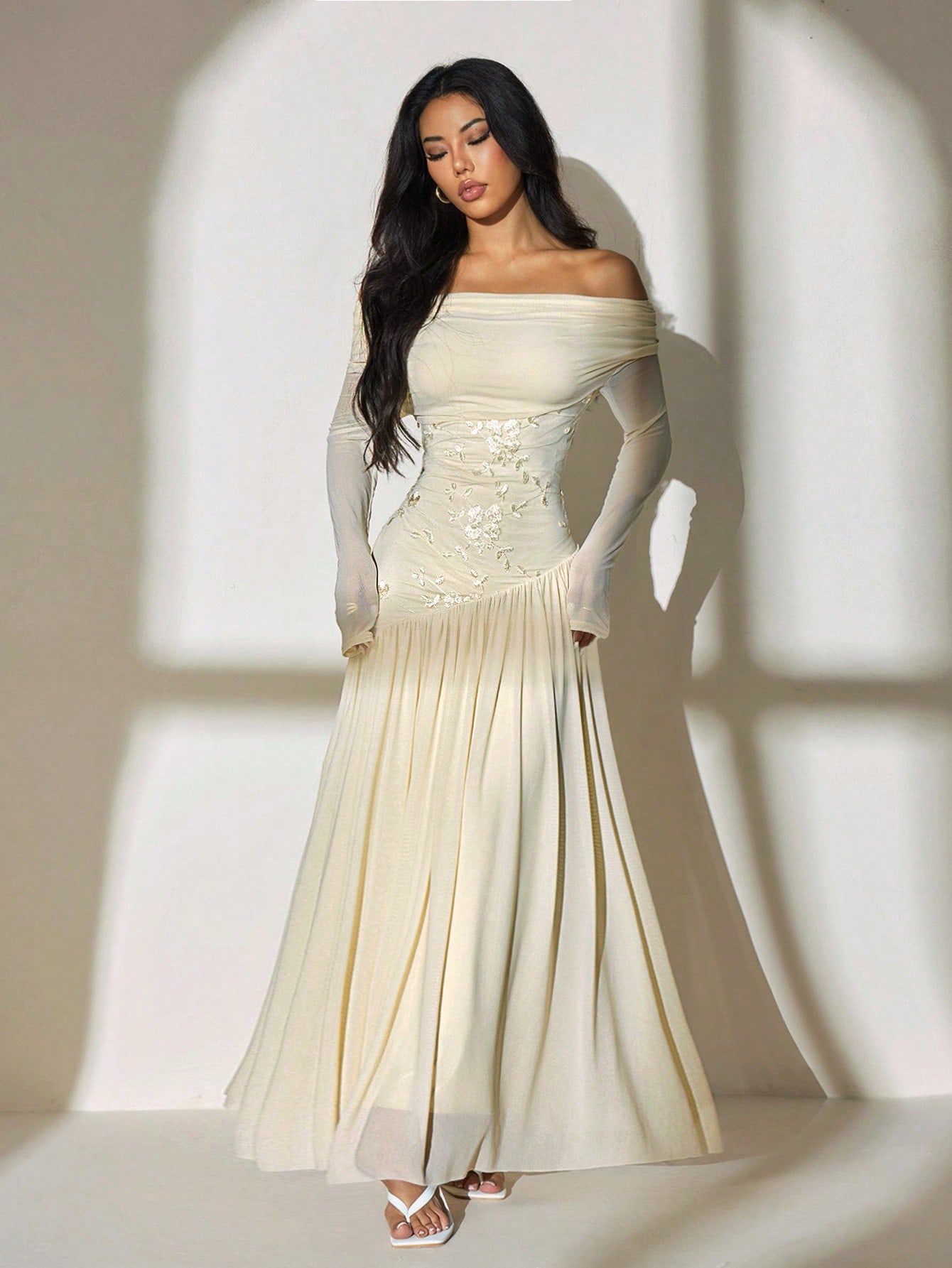 SHEIN PETITE فستان طويل أنيق وأنيق ذو كتف واحد وأك...