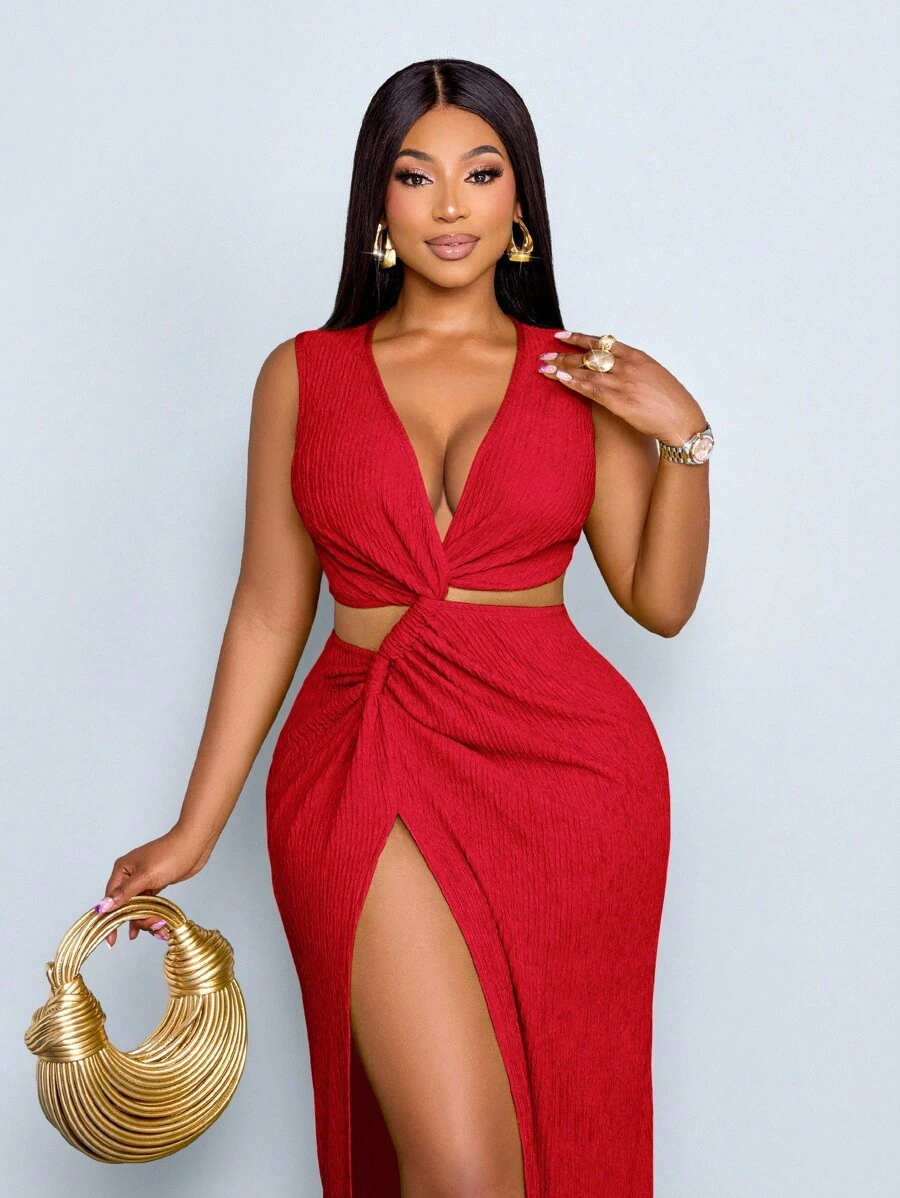 SOLERSUN 大码女式连衣裙，纯色纹理面料，红色高开衩长裙，腰部镂空并饰有打结细节，适合浪漫场合、情人节、派对、音乐节、圣诞节等。图案包括雪花、雪人、姜饼人、驯鹿、拐杖糖，充满圣诞、秋冬等风格。 - 紅色 - 查看 1