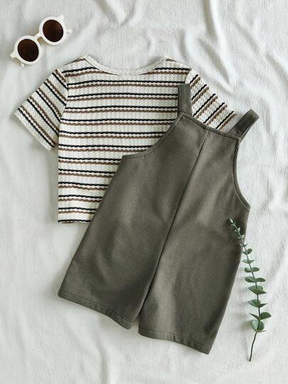 SHEIN Vintaside Kids مجموعة من 2 قطعة لطفل ذكر - ملابس علوية كاجوال مخططة قصيرة الأكمام وسروال قصير عادي ، مناسبة للارتداء اليومي في الربيع والصيف