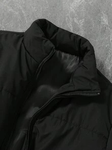 Manfinity Hypemode Abrigo acolchado de manga larga con cuello alto de unicolor para hombre, estilo corto casual para el invierno, chaqueta con cremallera negra, chaqueta de invierno, chaqueta Y2K, chaqueta acolchada, chaqueta acolchada negra, otoño