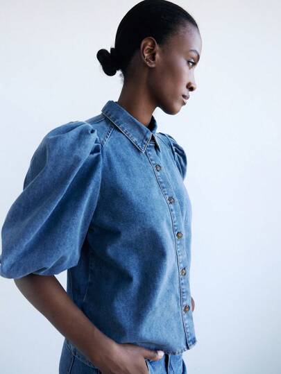 Maija Blusa jeans casual feminina azul com abotoamento simples e mangas bufantes