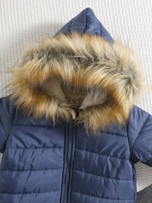 SHEIN Veste à capuche en polaire épaisse unisexe pour bébé avec col en fourrure, bleu foncé, convenant à l'automne/l'hiver, polyvalente pour l'intérieur, l'extérieur, le quotidien, les sports, les jeux, les fêtes, les séances photo, les vacances, les festivals, les raves, le ski