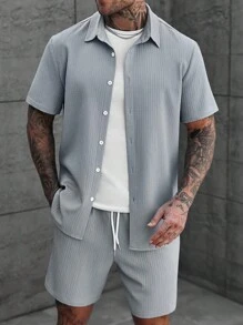 Manfinity Homme 2pcs/Set Men's Solid Color Textured Short Sleeve Shirt And Shorts Set, Summer Men Shirt And Shorts Set, Cozy Outfits