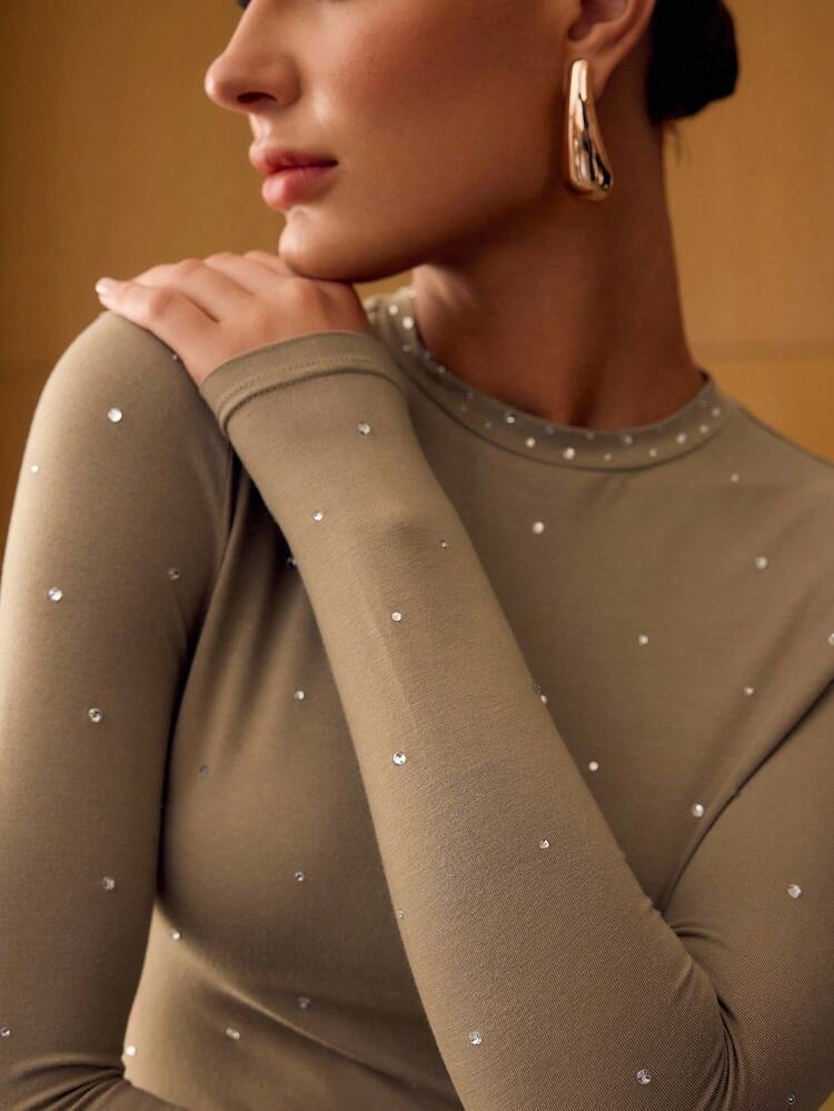 RHINESTONE DECORATED SLIM FIT T-SHIRT