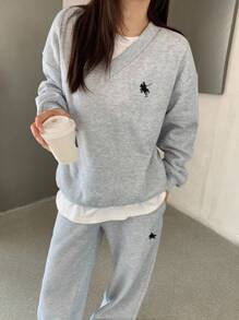 SHEIN TEENGIRL Grey V-Neck Oversized Fluffy Knit Elastic Loose Sweatshirt And Sweatpants 2 Pieces Set, Autumn/Winter, Small Logo & Horse Embroidery Girl Sweatpants Set Wide Leg Sweatpants Girls Lounge Set Teen Girl Sweatsuit Teen Girl Lounge Wear Fall