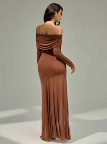 Modelyn 女士纯色刺绣露肩优雅中长连衣裙，时尚、休闲、优雅的女士秋季连衣裙，适合派对、生日和晚会，万圣节服装，以及适合妈妈的连衣裙。时尚、优雅的女士亮片印花植绒面料和弹力面料连衣裙。 - 棕色 - 查看 3