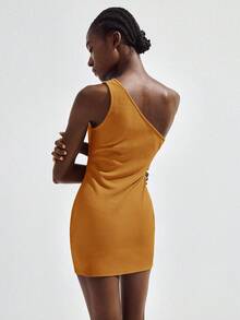 Maija Vestido corto y ajustado con un hombro, plisado, de estilo minimalista y moderno, adecuado para vacaciones, playa, festivales de música, Halloween, fiestas, invitados de boda, casual de negocios, otoño/invierno