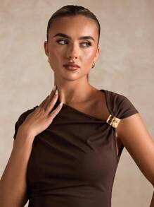 SHEIN BAE Women's Solid Color Metal Decor Asymmetric Collar Fitted Fashion T-Shirt