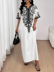 SHEIN Lady Đầm suông tay cánh dơi cổ chữ V họa tiết hoa dành cho nữ, thích hợp cho kỳ nghỉ - Đen và trắng - Xem 7