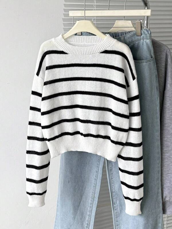 SHEIN Girls & Teens' Fashionable Casual Versatile Black & White Striped Sweater Cropped Sweater Cute Tops Aesthetic Clothes Summer Sweater Striped Cropped Sweater Teen Clothes Fall Winter