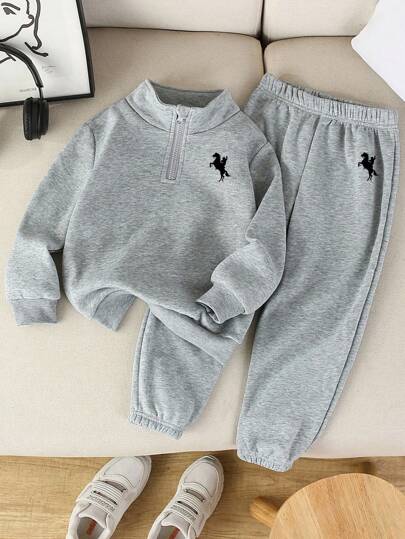 SHEIN Streecool Kids 2pcs Young Boy Casual Minimalist Half-Zip Stand Collar Sweatshirt & Elongated Sweatpants Set, Daily Outfit Boys Sweat Set Kids Sweat Set Boys Jogger Sets Kids Jogger Sets Boys Two Piece Set Boys Lounge Set Boys Casual Set 2 Pcs Set Young Boy Boys Autumn Winter Casual Two Piece Set Fall