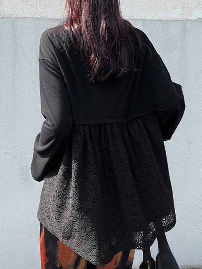 FRIFUL Women's Black Round Neck Raglan Sleeve Contrast Lace Loose Casual Long Sleeve T-Shirt, Suitable For Outings, Autumn