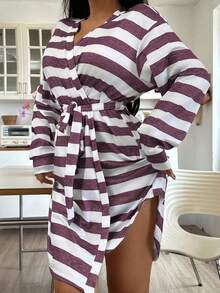 SHEIN Plus Size Comfortable Striped Print Robe, Fall & Winter  Cozy And Elegant Details - Purple - View 4