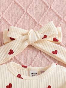 SHEIN Valentine's Day Newborn Baby Heart Print Romper, Cozy Knitted Casual Jumpsuit With Headband Included Fall Winter