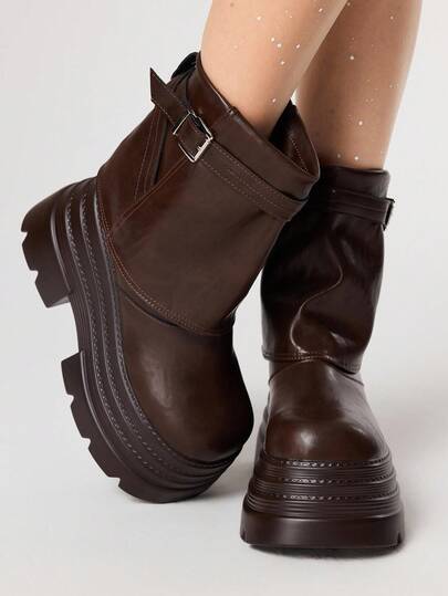 Grunge Punk بوت نسائية بتصميم بانك داكن وجوثي، بوت غربية بساق بني، بوت ركوب بنعل سميك وحزام مشبك، بوت كاحل وأحذية قصيرة