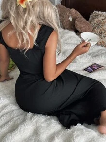 SHEIN فستان نوم طويل للنساء مع إدراج طوق من الدانتيل، ملابس نوم مريحة من الحياكة المحبوكة