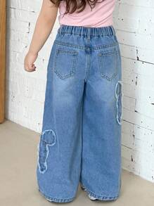 SHEIN 女童Y2K蝴蝶结贴片宽松蓝色牛仔长裤，舒适、可爱、休闲时尚，适合度假和返校穿着。 - 淺色水洗藍 - 查看 3
