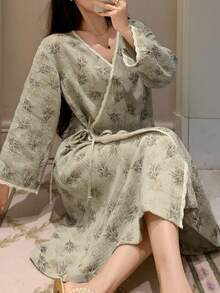 DAZY Chinese Style Floral Print Loose Wrap Around Women Robe, Fall Pajama, Winter - Green - View 1