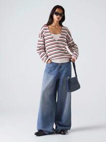 LYSMO 2025 Nuevo Llegado Minimalismo Otoño Mujer Casual Suéter Holgado de Punto con Cuello en V a Rayas para Maestras, Aeropuerto y Viajes para Mujeres para Salir, Volver a la Escuela, Graduación, Ropa de Calle, Grunge y Punk Chic, Estilo Y2K y Estocolmo, Mujer Audaz y Única