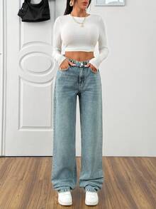 EURMUSE Stylish Women's Denim Straight Leg Jeans In Medium Wash With Zipper Detail And Plain Pattern Long For Casual Outfits - Medium Wash - View 3