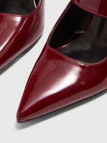 CUCCOO BIZCHIC حزام سميك معدني مع إبزيم للنساء، كعب رفيع مدبب، كعب متوسط، شخصي، مناسب للتنقل، فتاة رائعة، شارع، دراجة نارية، بانك روك، أسود لامع، جلد اصطناعي، أحذية مفتوحة الظهر ذات كعب عالي، ملابس مدونة الموضة، ملابس المكتب