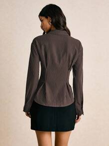 Poéselle 女士衬衫，后腰系带，纽扣闭合，棕色条纹衬衫，长袖休闲衬衫，女士休闲通勤条纹束腰长袖纽扣衬衫，秋季上衣，女士秋季服装，女士冬季服装，女士冬季外出上衣，Y2K复古风，女士纽扣衬衫，女士基础款上衣，教师衬衫 - 棕色 - 查看 6