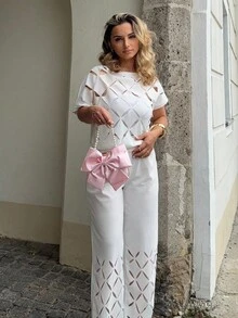 Jeta Ari 25 New Summer Elegant Vacation Oblique Shoulder One Shoulder Raglan Sleeve Short Sleeve Burnt Flower Diamond Pattern Loose Top + Hem Burnt Flower Wide Leg Pants Extra Long Pants White Women's Two Pieces Set