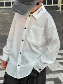 SHEIN 青少年男童休闲韩版字母印花图案翻领前开襟长袖宽松梭织纯色衬衫，适合通勤、上学、日常休闲、旅行、运动、春夏秋冬