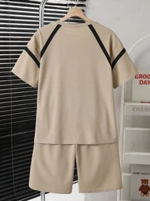 SHEIN Vacaura 2 件套青少年春夏秋季插肩袖拼色条纹短袖 T 恤和口袋短裤休闲运动时尚服装 - 卡其色 - 查看 2