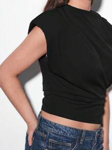 Maija 2025 加大码女式纯色中式立领褶皱不对称下摆垫肩无袖上衣，职业通勤装 - 黑色 - 查看 6