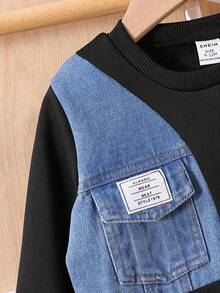 SHEIN 2 件套男婴牛仔拼布圆领运动衫和黑色裤子套装，休闲日常穿着 - 彩色 - 查看 3