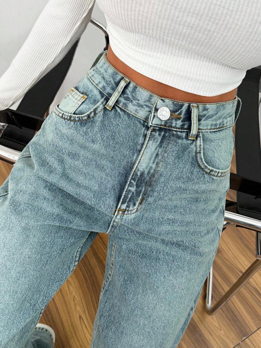 EURMUSE Stylish Women's Denim Straight Leg Jeans In Medium Wash With Zipper Detail And Plain Pattern Long For Casual Outfits - Medium Wash - View 1