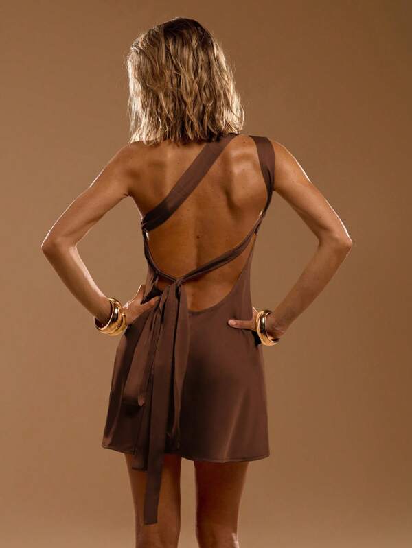 SHEIN BAE Váy ngắn hở lưng lệch vai màu vàng kem cho nữ, Đầm thanh lịch, Đầm hở lưng gợi cảm, Đầm vàng, Xuân/Hè