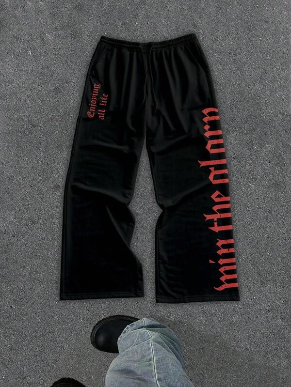 Manfinity ZONE917 Pantalones holgados con estampado lateral de eslogan rojo, estilo callejero gótico para hombres