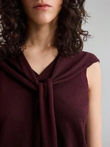 Ontre Elegant Style, Minimalist Design, Wine Red, Knitted Shawl, V-Neck Sleeveless Knit, Knit 2 In 1, Fitted Silhouette, Women's Knit Two Pieces Set, Women's Knit Top, Autumn Clothing, Everyday Wear, Casual Wear, Business Casual Burgundy Purple Christmas Modern Urban Casual Fashion Business Casual Women's Office Wear Low-Key Old Money Style Effortless Temperament High-End Urban Commuting High-Quality Airport Women's Wear High-End Material - Burgundy - View 7