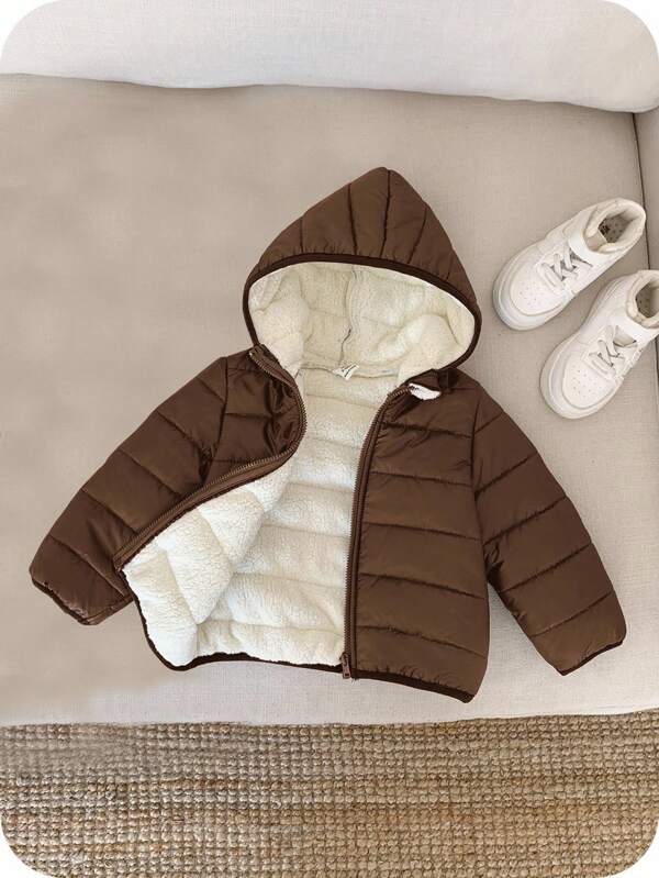 SHEIN Chaqueta con capucha con cremallera y forro térmico para niños pequeños, marrón, casual de invierno, cálida, versátil, suave, cómoda, deportiva, adecuada para jugar en la nieve al aire libre