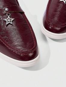 Sleekvia Sapatos femininos de bico fino com decoração em estrela de metal e salto baixo - Borgonha - Ver 5