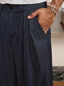 SWAVVY 男士街头时尚宽松条纹印花裤，秋季 - 藏蓝色 - 查看 2