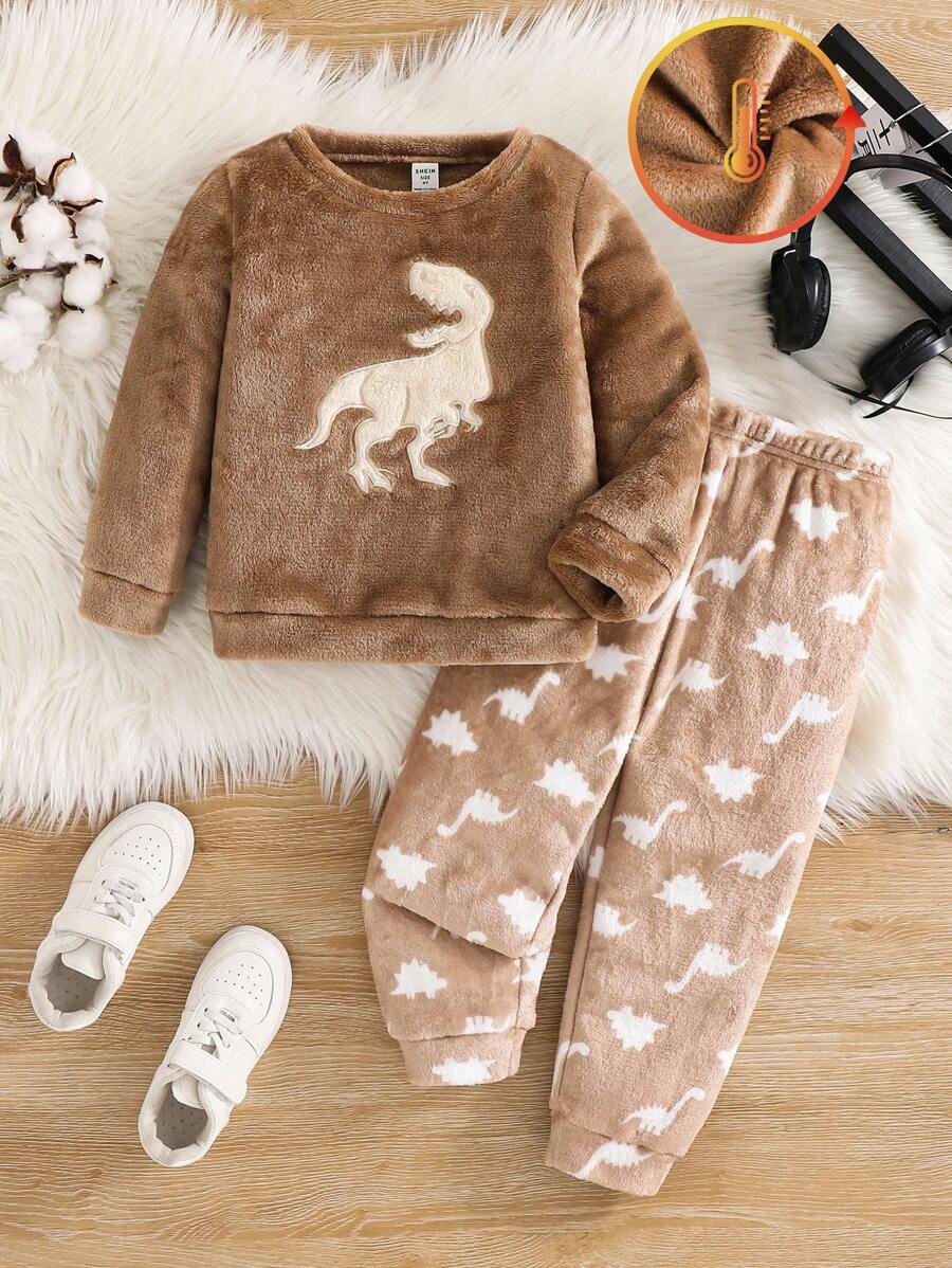 SHEIN 2 件套小男孩卡通刺绣恐龙图案圆领长袖上衣和长裤，柔软舒适双面法兰绒睡衣套装，冬季 - 卡其色 - 查看 1