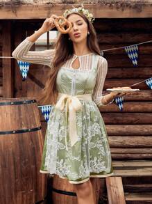 SHEIN Frenchy 2025新款慕尼黑啤酒节连衣裙巴伐利亚啤酒节传统服装绿色连衣裙女式蕾丝连衣裙，撞色蕾丝缎面短袖连衣裙配腰带，慕尼黑啤酒节连衣裙，慕尼黑啤酒节 Tracht，慕尼黑啤酒节，啤酒节，威斯恩，慕尼黑啤酒节连衣裙 - 綠色 - 查看 4