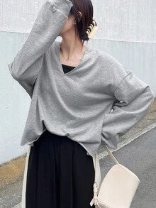 FRIFUL Áo thun nữ cổ chữ V rộng rãi màu xám trơn, vai trễ, bo gấu tay và gấu áo, áo dài tay đa năng mặc mùa thu - Xám - Xem 6