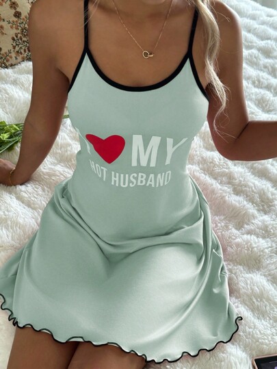 SHEIN قميص نوم كاجوال للنساء مطبوع عليه حرف