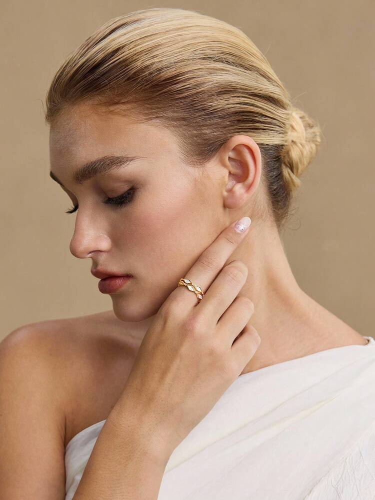 18K GOLD PLATED CROSSED OPEN COCKTAIL RING