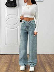 EURMUSE Stylish Women's Denim Straight Leg Jeans In Medium Wash With Zipper Detail And Plain Pattern Long For Casual Outfits - Medium Wash - View 5